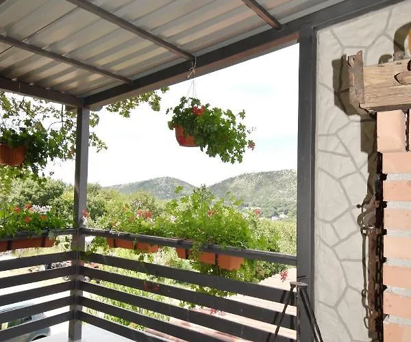 Holiday home Vacation Vesna *